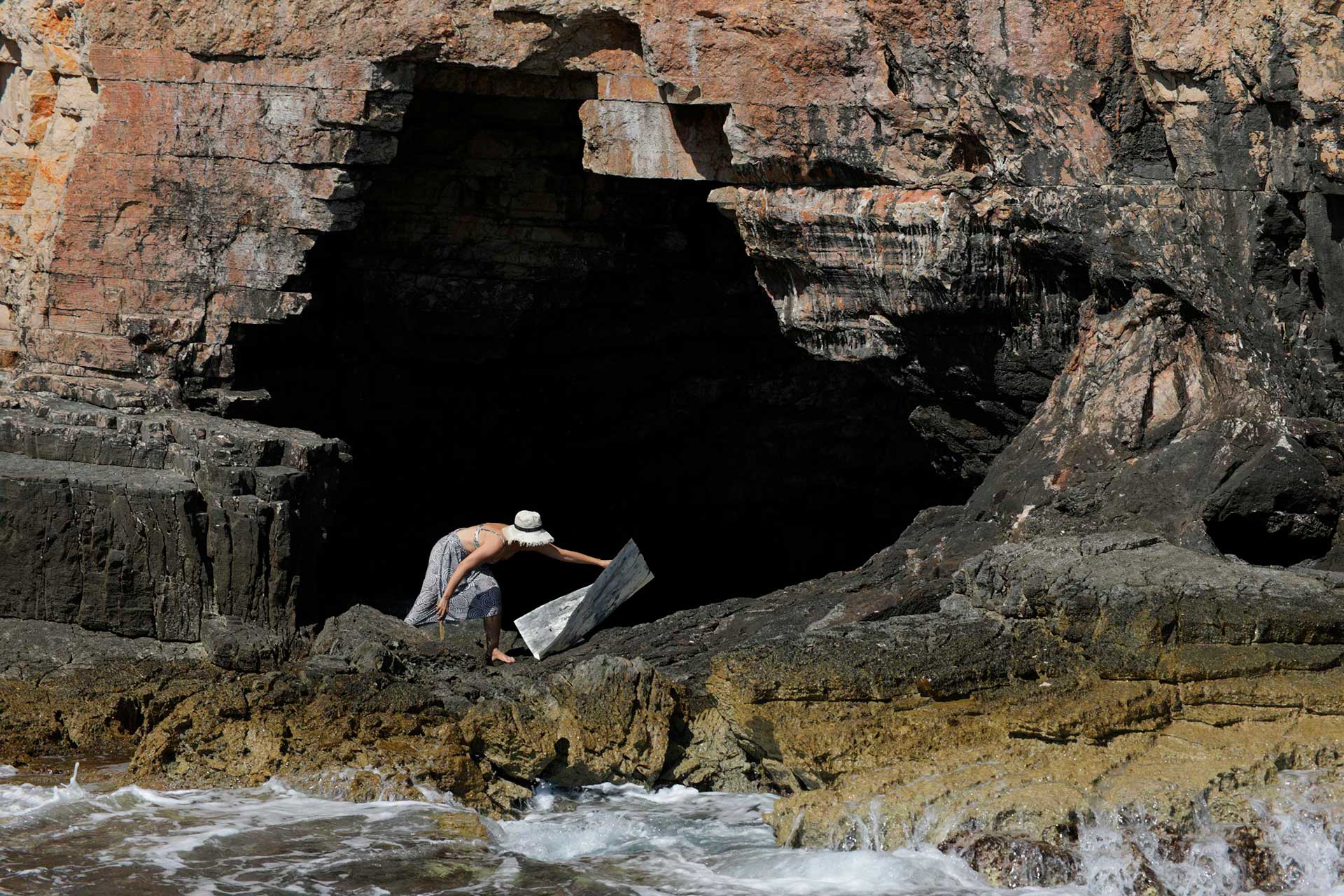 Geological Formations of Vis in Abstract Form — gallery image 10
