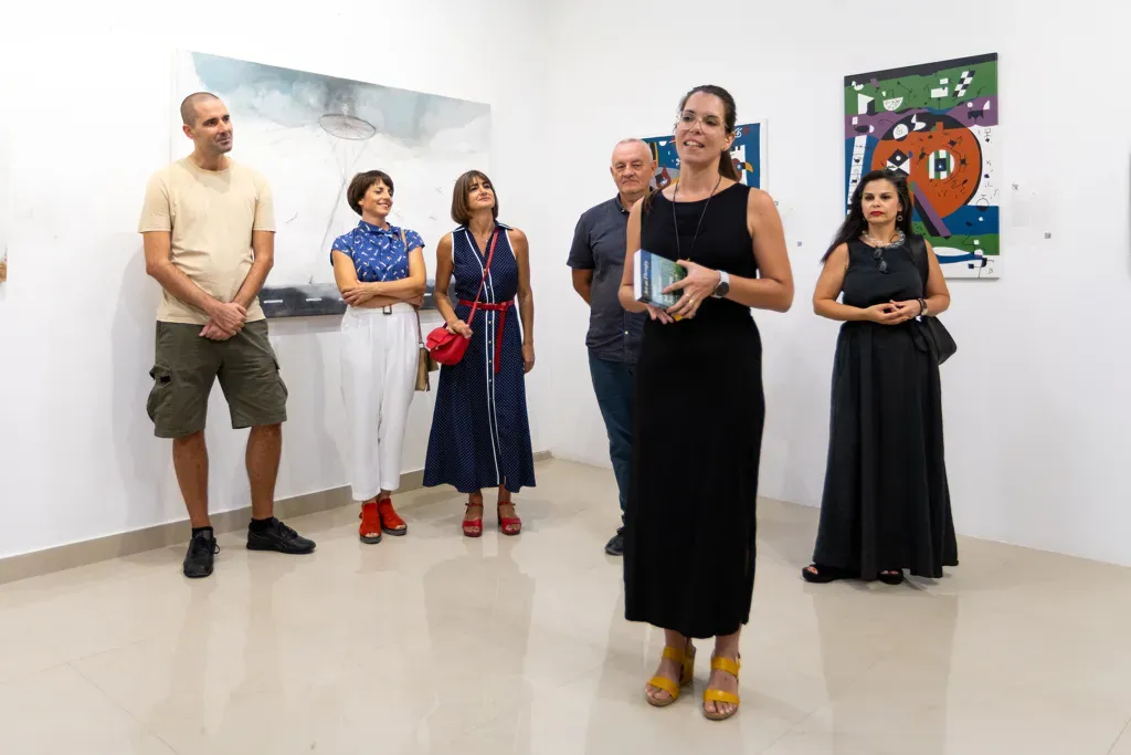 Art& — gallery image 2