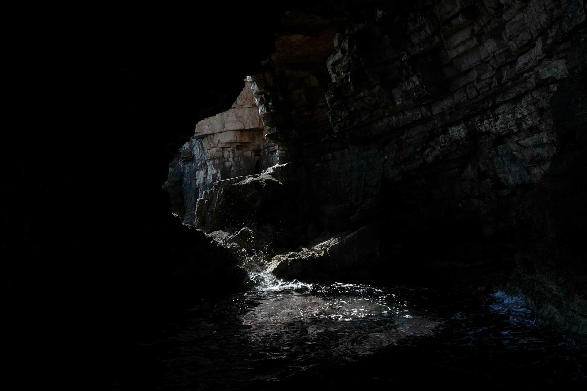 Geological Formations of Vis in Abstract Form — gallery image 12